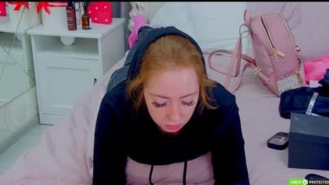 Snapshot of tinabrook chatting on 10/15/25, 04:01 Tina online show from 10/15/25, 04:01