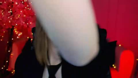 Tina Davil online show from 01/11/25, 04:25