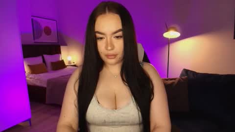 hi im curvy babyface girlie Tina online show from 02/19/26, 08:10