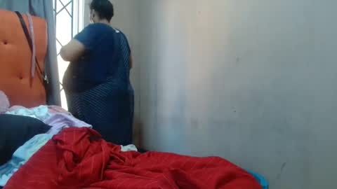 tinagiant online show from 05/12/26, 08:22