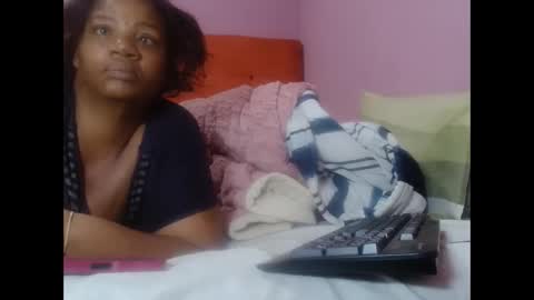 Snapshot of tinagiant chatting on 06/11/26, 08:34 tinagiant online show from 06/11/26, 08:34