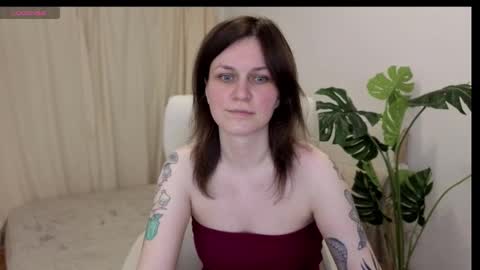 Snapshot of tinamelt chatting on 09/21/25, 05:25 TinaMelt online show from 09/21/25, 05:25