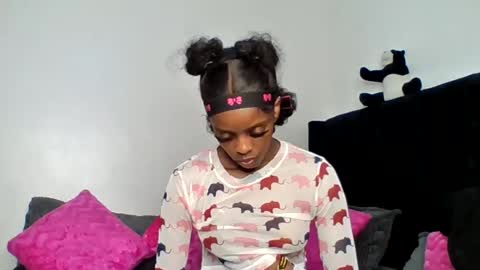 Snapshot of tinashe004 chatting on 07/07/26, 05:39 tinashe online show from 07/07/26, 05:39