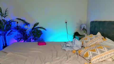 Snapshot of tinasiner chatting on 03/03/26, 02:01 tinasiner online show from 03/03/26, 02:01