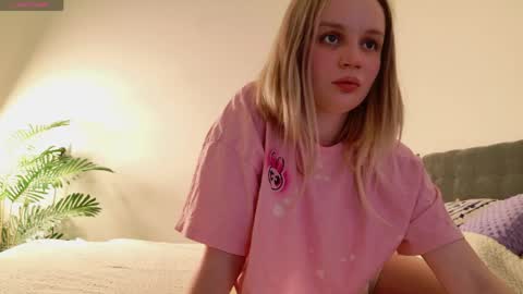tinasiner online show from 05/09/26, 02:00