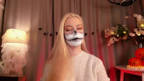 Annie online show from 10/30/25, 11:27