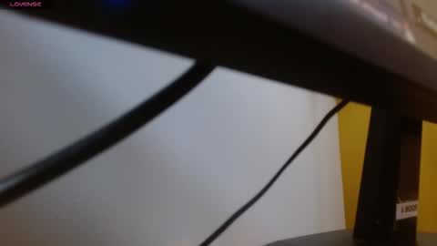 tinisweet online show from 11/11/25, 11:43