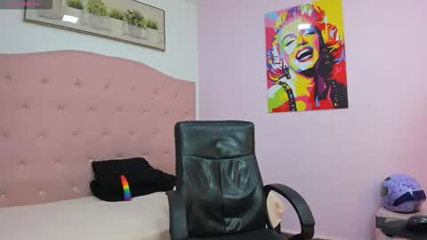 tinisweet online show from 01/07/26, 11:45