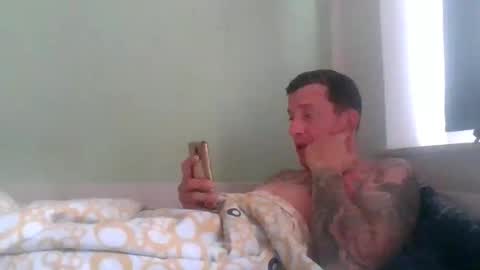 Snapshot of tinizzle86 chatting on 05/11/26, 07:03 tinizzle86 online show from 05/11/26, 07:03
