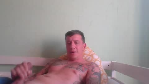 Snapshot of tinizzle86 chatting on 07/15/26, 08:08 tinizzle86 online show from 07/15/26, 08:08