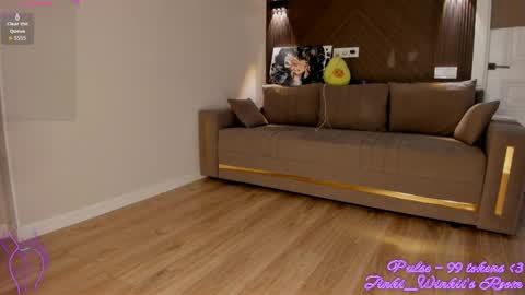 Snapshot of tinki_winkii chatting on 05/17/26, 03:04 Tina online show from 05/17/26, 03:04