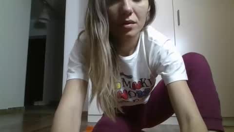 tinna21 online show from 04/29/26, 08:15