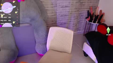 Snapshot of tinna__hottie chatting on 05/18/26, 11:49 Tinna Goddess online show from 05/18/26, 11:49