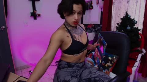 I AM BELLA  ----------- follow my  IG  TINNS 69 online show from 12/14/24, 07:14