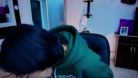 I AM BELLA  ----------- follow my  IG  TINNS 69 online show from 01/15/25, 02:17