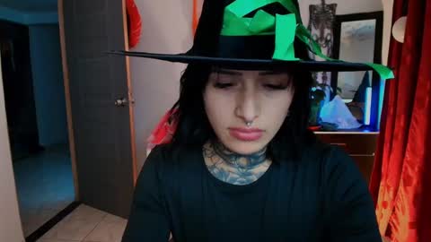 I AM BELLA  ----------- follow my  IG  TINNS 69 online show from 10/16/25, 02:34