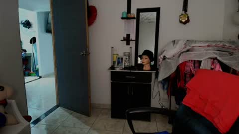 I AM BELLA  ----------- follow my  IG  TINNS 69 online show from 07/07/26, 02:47