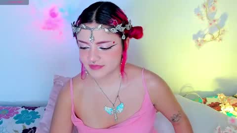 Snapshot of tiny__emmy_ chatting on 04/13/26, 09:31 Emmy M online show from 04/13/26, 09:31