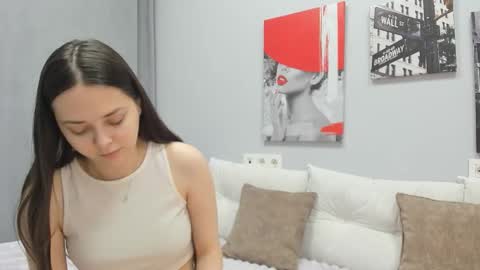 Snapshot of tiny__juju chatting on 02/19/26, 01:34 JuJu online show from 02/19/26, 01:34