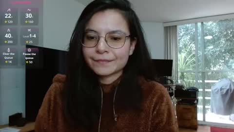 Tiny Caroline online show from 09/17/25, 09:05