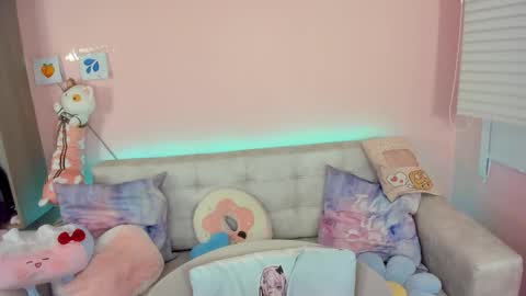 tiny_cora online show from 11/27/25, 04:31