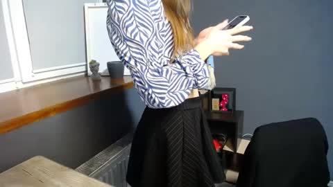 Gloria online show from 03/12/25, 10:16