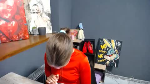 Gloria online show from 09/13/25, 07:08