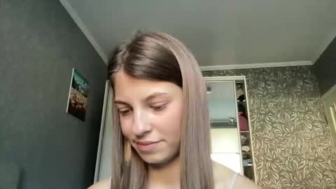 Gloria online show from 09/22/25, 07:10