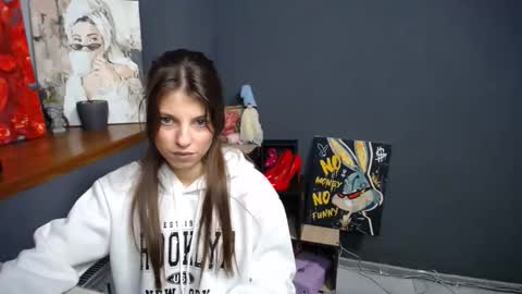 Gloria online show from 09/24/25, 06:39