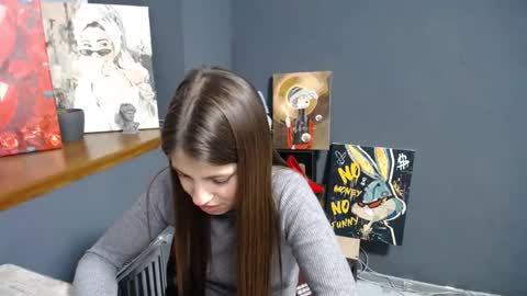 Gloria online show from 12/19/25, 07:37