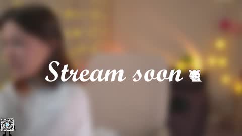 Snapshot of tiny_miracle chatting on 02/08/25, 04:14 Lyssa online show from 02/08/25, 04:14