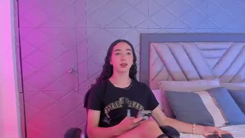 Thomm  Independent Model online show from 07/11/26, 07:16