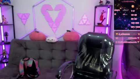tiny_vixen_ online show from 02/13/25, 10:11