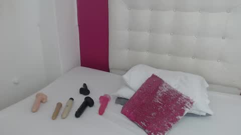 tiny_whore18 online show from 03/08/25, 05:38