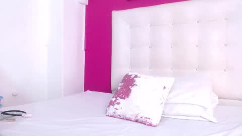 tiny_whore18 online show from 09/12/25, 03:23