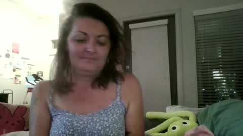 Snapshot of tinyassbossymilf chatting on 06/29/26, 07:47 tinyassbossymilf online show from 06/29/26, 07:47