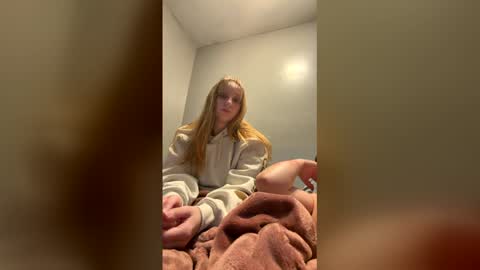 Snapshot of tinyblondebarbie chatting on 05/30/26, 11:46 tinyblondebarbie online show from 05/30/26, 11:46
