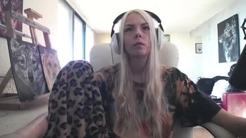 stage Kylie Sinner  brand CLITBAIT online show from 09/29/25, 11:15