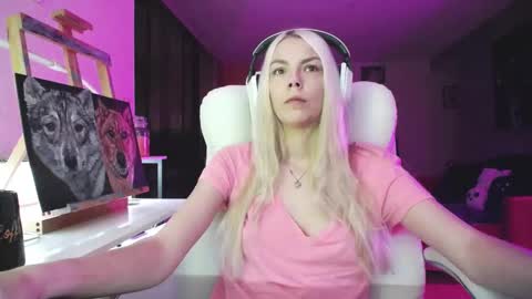 stage Kylie Sinner  brand CLITBAIT online show from 10/17/25, 06:38