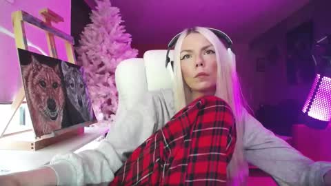 stage Kylie Sinner  brand CLITBAIT online show from 11/07/25, 08:47