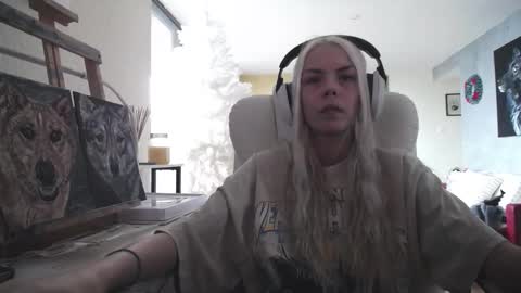 stage Kylie Sinner  brand CLITBAIT online show from 11/27/25, 02:19