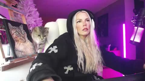 stage Kylie Sinner  brand CLITBAIT online show from 02/07/26, 02:15