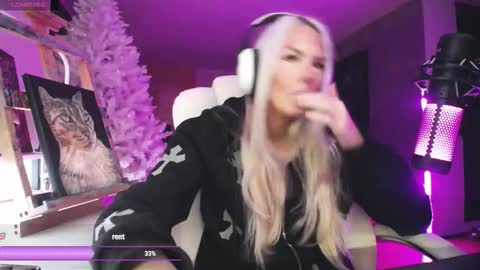 stage Kylie Sinner  brand CLITBAIT online show from 02/22/26, 12:34