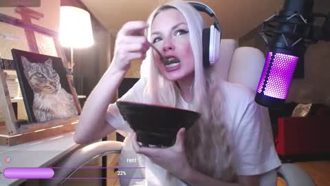 stage Kylie Sinner  brand CLITBAIT online show from 03/16/26, 05:44