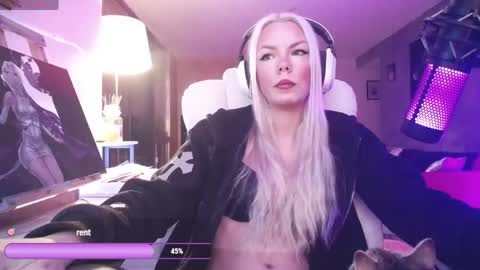 stage Kylie Sinner  brand CLITBAIT online show from 04/13/26, 11:54