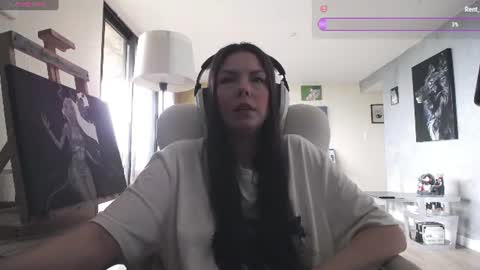 Snapshot of tinykylie chatting on 06/20/26, 06:54 stage Kylie Sinner brand CLITBAIT online show from 06/20/26, 06:54