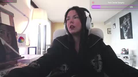 Snapshot of tinykylie chatting on 07/16/26, 09:10 stage Kylie Sinner brand CLITBAIT online show from 07/16/26, 09:10