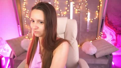 tinynataliee online show from 06/03/26, 06:16