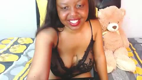 Snapshot of tinyrose18 chatting on 01/22/25, 07:13 tinyrose18 online show from 01/22/25, 07:13