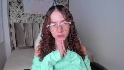Snapshot of tinysophi chatting on 06/04/26, 02:23 tinysophi online show from 06/04/26, 02:23